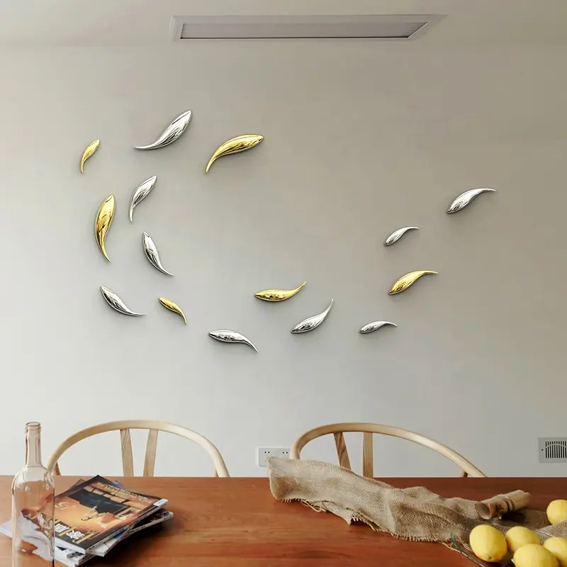 Accesorios de decoración para el hogar, arte de pared de cerámica de oro de pescado abstracto hecho a mano, moderno, de lujo
