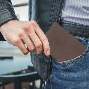 定制真皮超薄卡盒个性化钱包射频识别阻挡银行<span class=keywords><strong>visa</strong></span>卡夹PU皮革信用卡卡盒