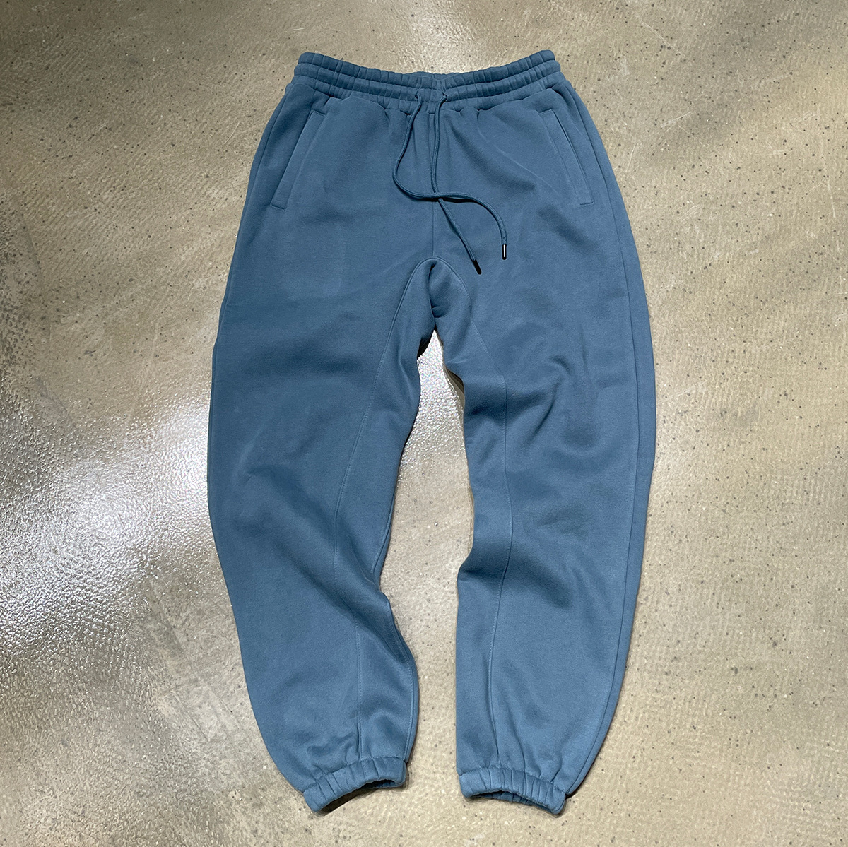 Bleu foncé