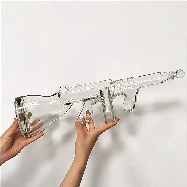 Thompson 800ml bouteilles en verre en forme de pistolet pour bouteille de vin de whisky Voka Tequila