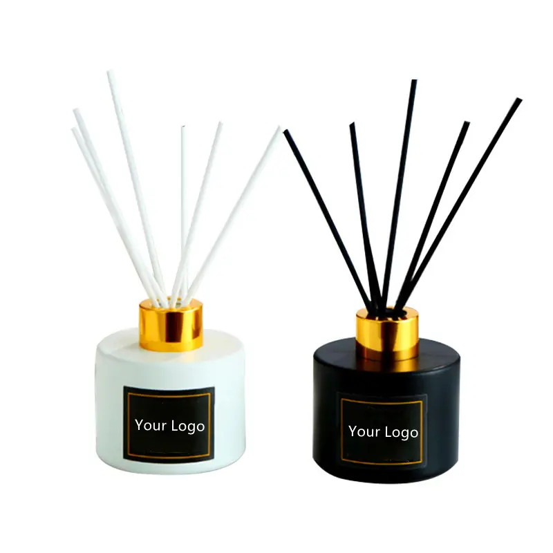 Toptan yuvarlak aromaterapi uçucu yağ parfüm şişesi mat siyah beyaz boş 50 ml 100 ml aroma reed rattan difüzör