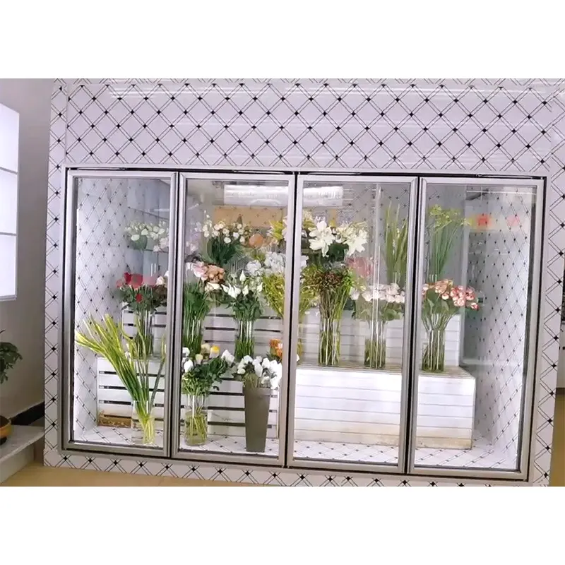 Supermercado comercial de frutas e vegetais, freezer com flores frescas, porta de vidro, sala fria