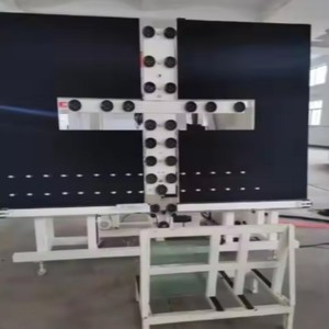 Es ist eine billige automatische Glas lade-und Entlade maschine mit Roboterarmen - Product Image 3