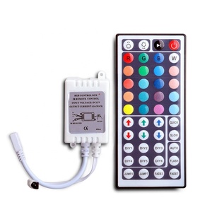 Controller LED RGB 24Key Remote + USB alimentato DC 5V per striscia LED RGB