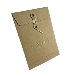 Benutzer definierte A5 A6 Kraft papier Dokument verpackung Umschlag Geprägtes Logo Luxus Braun Recycelt Umschlag mit Knopf und Schnur verschluss - Product Image 1