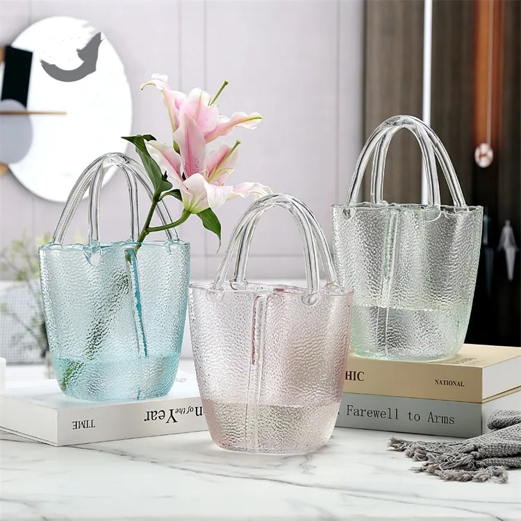 Wholesale Customized Simple Portable Glass Handbag Vase Flower Clear Cylinder Glass Vase purse vase For Decoration