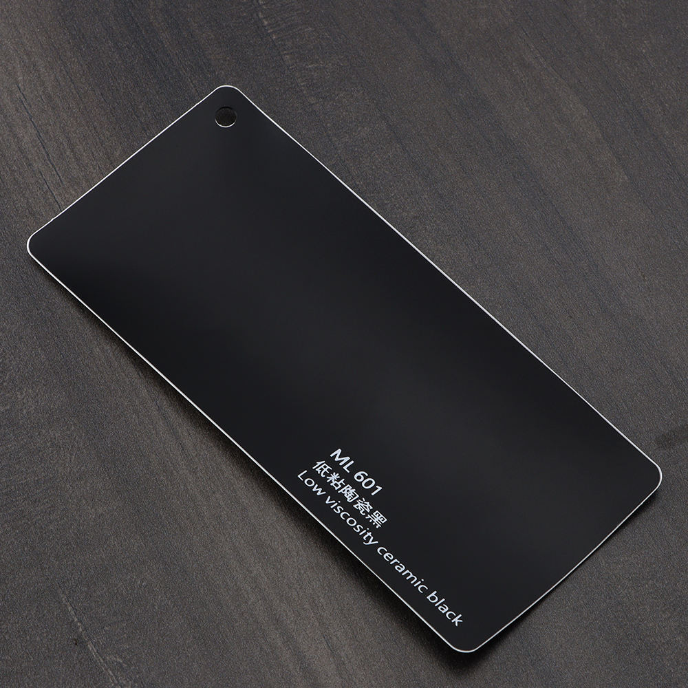 Céramique noire à faible viscosité