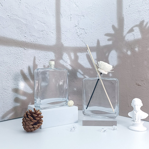 Wholesale Custom <strong>100</strong> 150 200 <strong>ml</strong> Reed Diffuser Empty Glass Bottle square clear Diffuser Bottle and Gift <strong>Box</strong> - Product Image 1