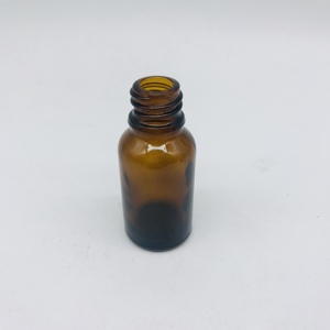 Botella vacía de cristal ámbar moldeada para embalaje cosmético, 5ml, 10ml, 15ml, 20ml, 30ml, 50ml, 100ml, venta al por mayor - Product Image 3