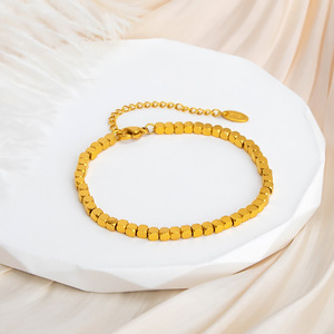 YIWU DAICY pulsera de cuentas de cubo cuadrado chapado en oro de 18 quilates de acero inoxidable pulsera de cuerda ajustable para mujer