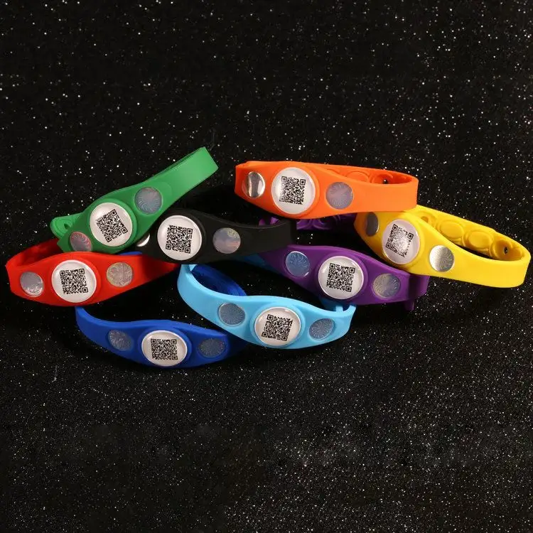 Venta al por mayor tamaño ajustable equilibrio iones negativos Pure Power Band pulsera silicona energía código QR pulsera