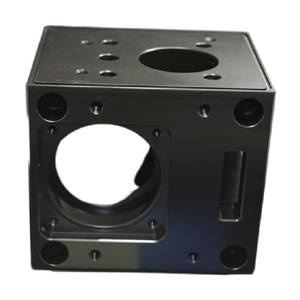 מחרטת מתכת נירוסטה אנכית CNC 5 צירים מותאמת אישית דיוק אבות טיפוס מהיר חוטי קידוח שירותי EDM