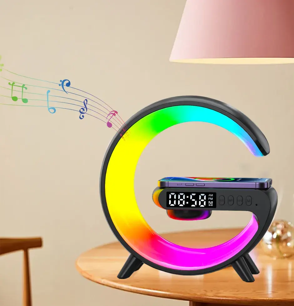 휴대 전화 거실 침대 옆 탁자에 대한 알람 시계 다채로운 RGB LED 깜박임 빛 책상 램프 스피커와 무선 충전기