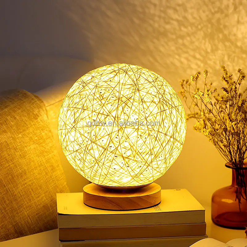 Bola de ratán de estilo nórdico para dormitorio de niños, luz Led decorativa de noche, cielo estrellado creativo, lámpara de mesa Usb