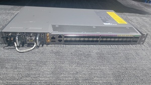 Sistema de convergencia de red 540 Router 24x1/10GE, 8x10/25GE, 2x100GE del sistema de convergencia de red - Product Image 3
