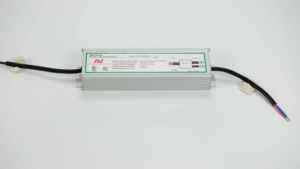 Controlador LED de alto rendimiento, 55W, 140V, potencia de salida de 60W con 700MA, voltaje de entrada único máximo, producto de CA de corriente constante de 110V - Product Image 1
