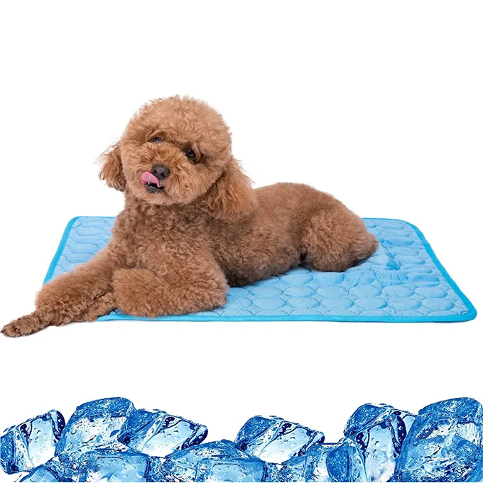 Verano perros y gatos mascota hielo seda refrigeración Mat portátil lavable mascota perro refrigeración manta Cool Pet almohadillas para asientos de coche al aire libre camas