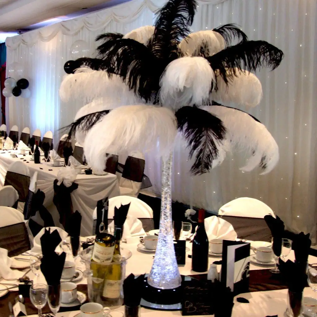 Teñido barato rosa fuerte rojo decoración gran ala a granel pluma de avestruz negra centro de mesa plumas largas de avestruz para boda