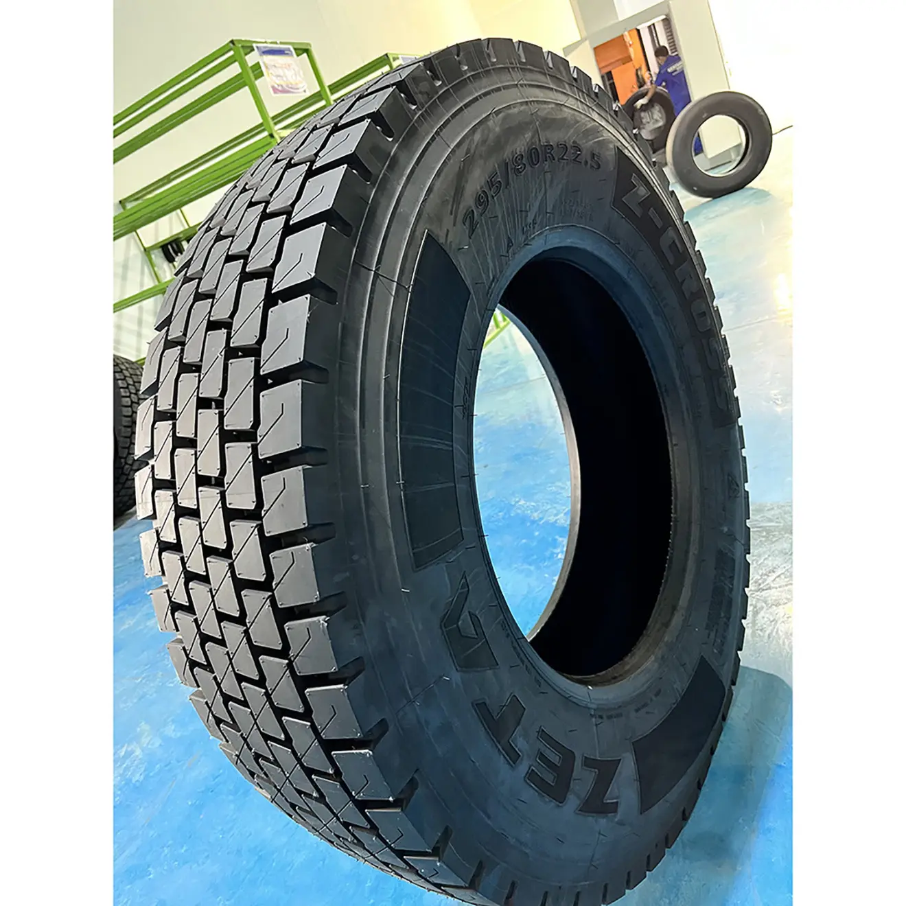 Direktverkauf hochwertiger TBR-Reifen hergestellt in Thailand 315/80r22.5 295/80r22.5 215/75r17.5 11r22.5 11r24.5