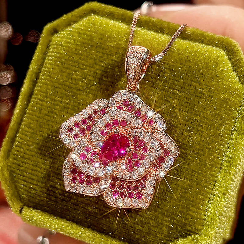 Rose gold pendant with chain