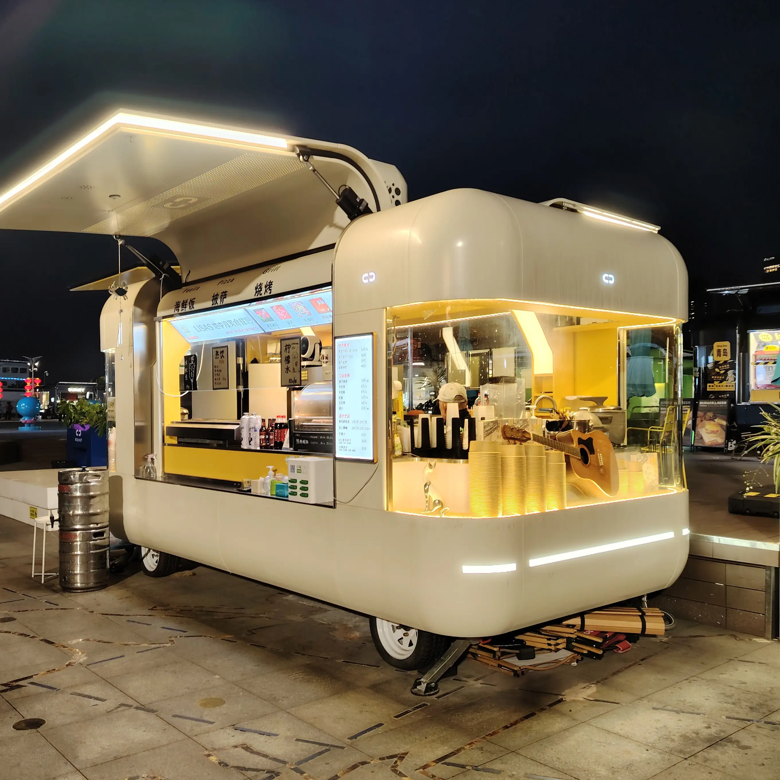 2024 New Type Street Selling Kaffee Van Catering Cart Burger Pommes Frites Eisbus Truck Mobile Food Trailer mit voller Küche