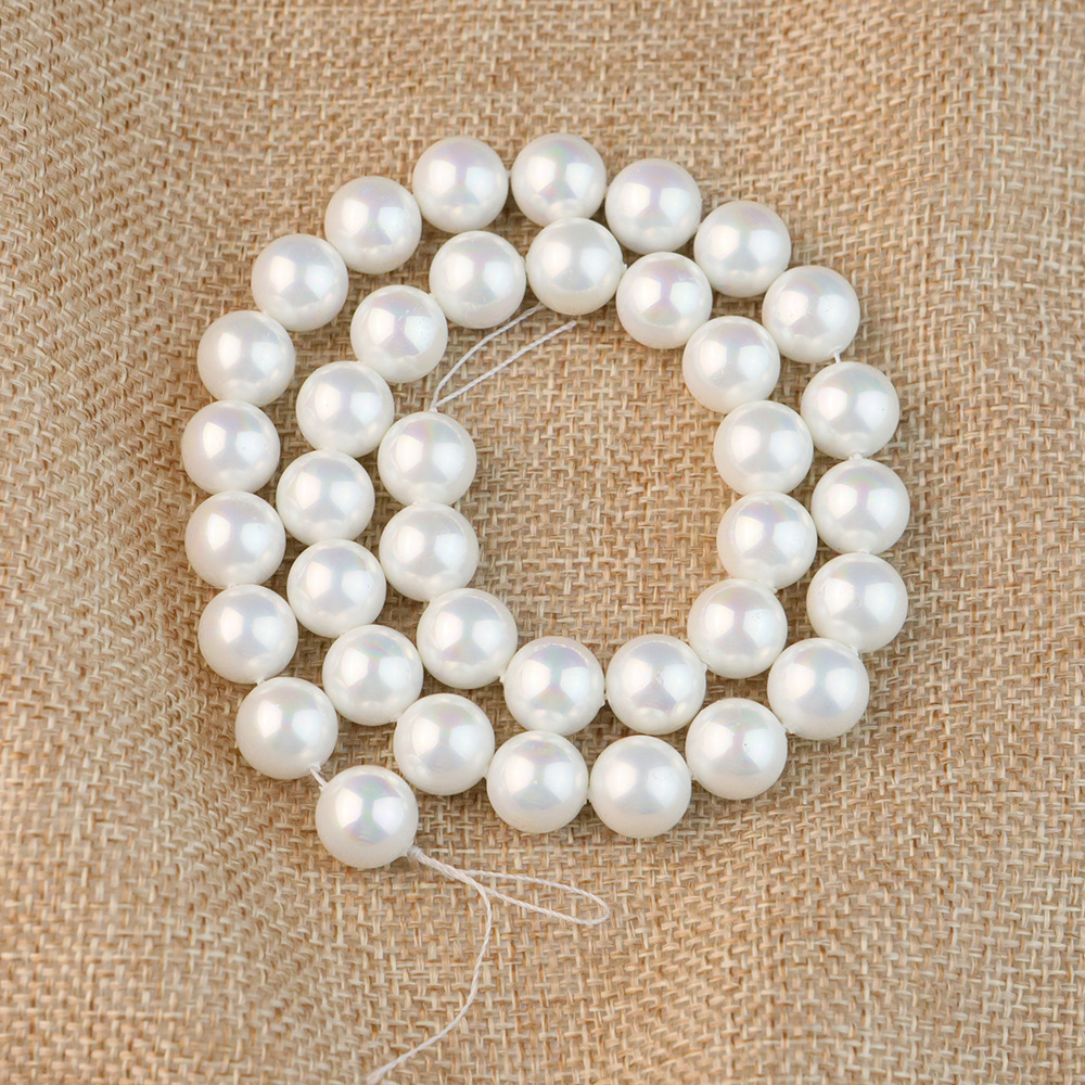 Blanc multicolore 5 mm, environ 79 perles par brin