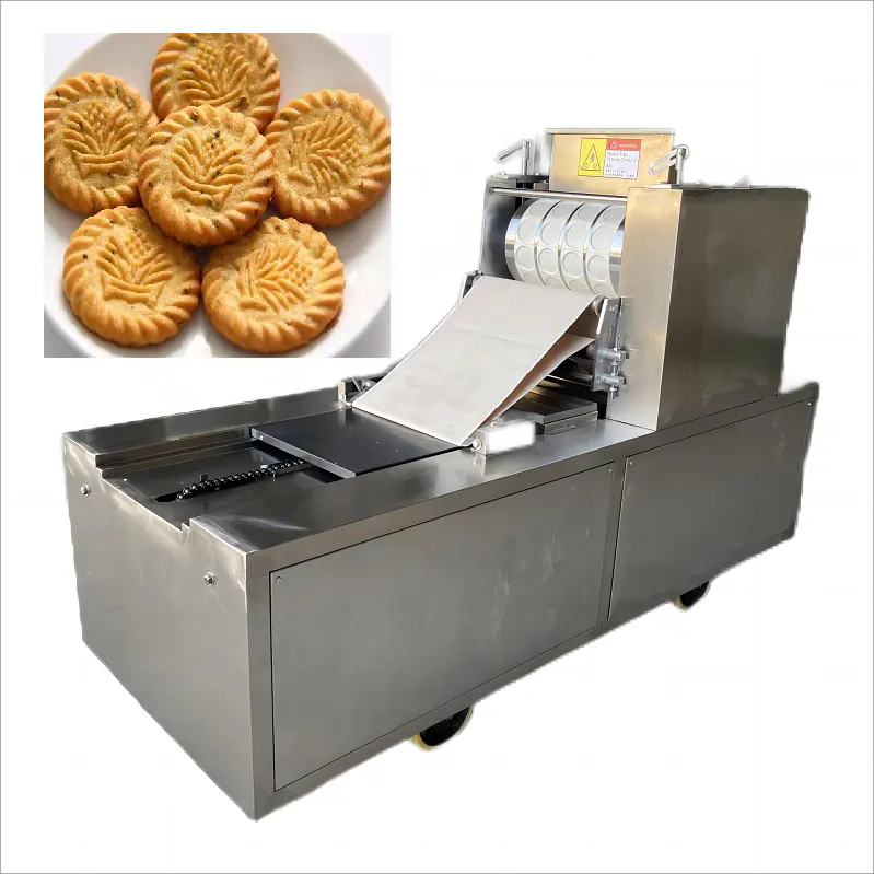 Een Machine Voor Het Maken Van Koekjes Met Jam Op De Top Kleine Ronde Knapperige Koekjeskoekjes Pannenkoekenmachine