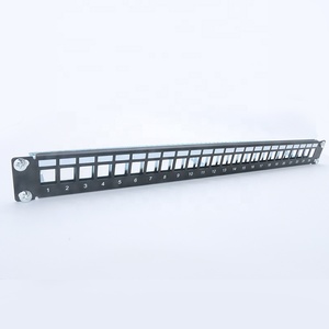 Montaje en estante sin carga, Panel de parche blindado Blanco de 19 pulgadas, 1U, 24 puertos, CAT8, CAT7, CAT6A, CAT6, CAT5E, FTP, tipo 110, 568A, 568B - Product Image 2