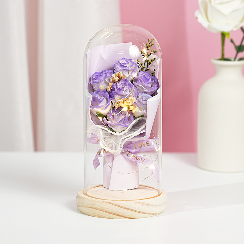 7 roses violettes brumeuses