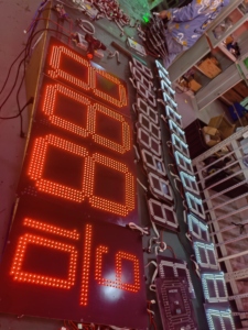 8.889/10 7 segmenti PCB design RF remote wireless LED gas price sign - Product Image 3