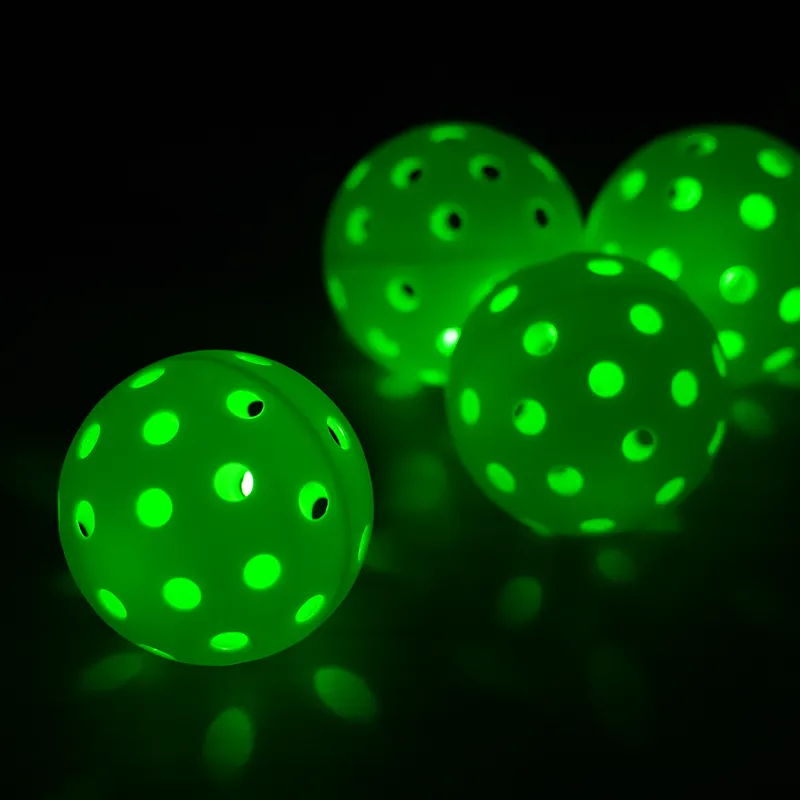 Loki nueva llegada Pickle Ball fuente de fábrica personalizada al por mayor 74mm 40 agujeros LED Light Up Pickleball Balls