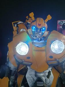 Оптовая продажа, гигантские носимые светодиодные украшения для парада, желтые ходячие куклы, трансформирующий автомобиль, костюм робота - Product Image 3