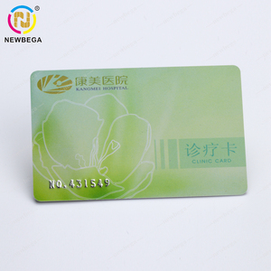 定制设计PVC塑料礼品卡VIP会员卡带压花号码的会员卡 - Product Image 4