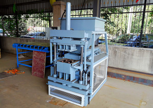 2024 bloque de barras pequeño mini uso doméstico prensa BIMs fabricante de bloques Precio de máquina para la venta precio de fábrica - Product Image 6