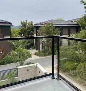 彩色夹层玻璃<span class=keywords><strong>PVB</strong></span>薄膜着色钢化玻璃建筑装饰栏杆浴室家居装饰