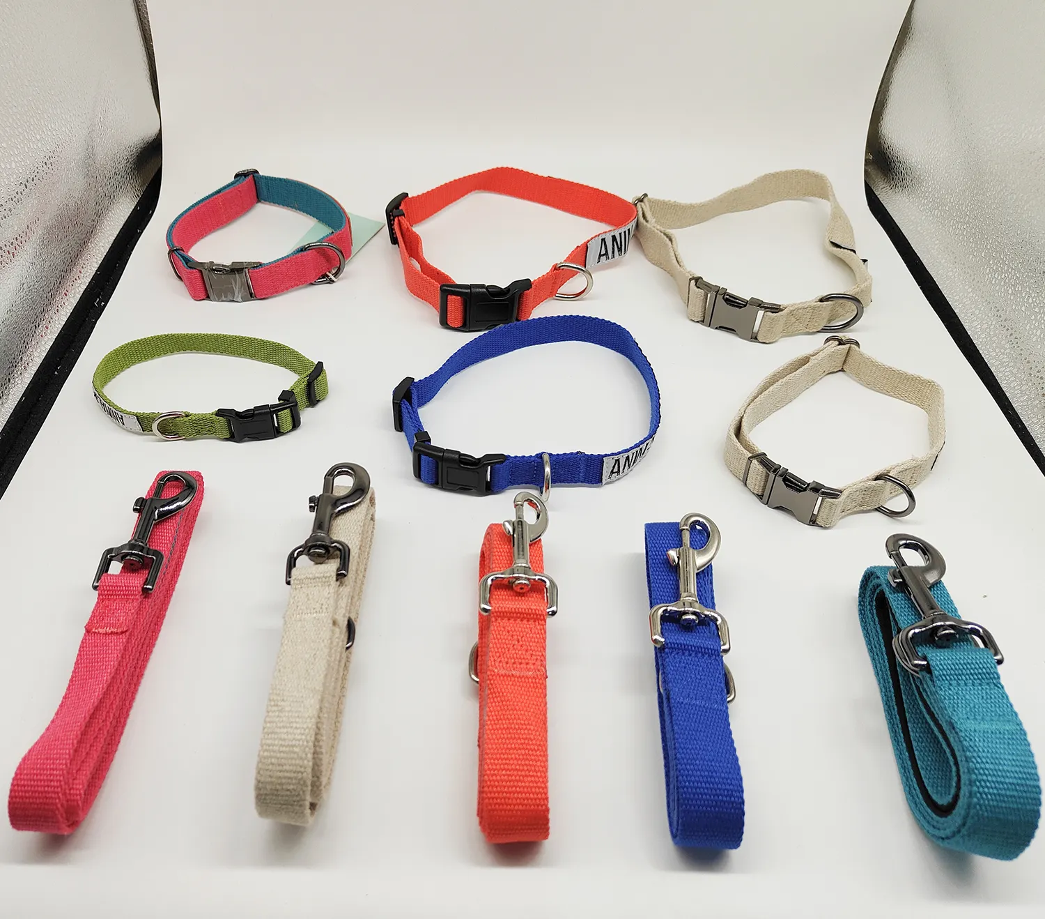 Set di collare e guinzaglio per cani con cinturino in cotone naturale ecologico durevole OEM personalizzato