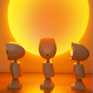 Robot astronot Sunset projektör gece lambası 7 renk modeli dahili pil işıkları 360 dönen kafa Cosmonaut lamba - Product Image 5