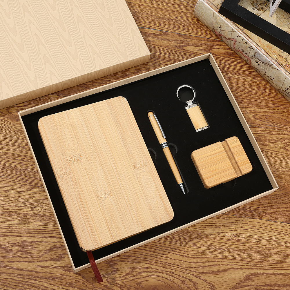 Carnet + stylo + porte-clés + support de téléphone
