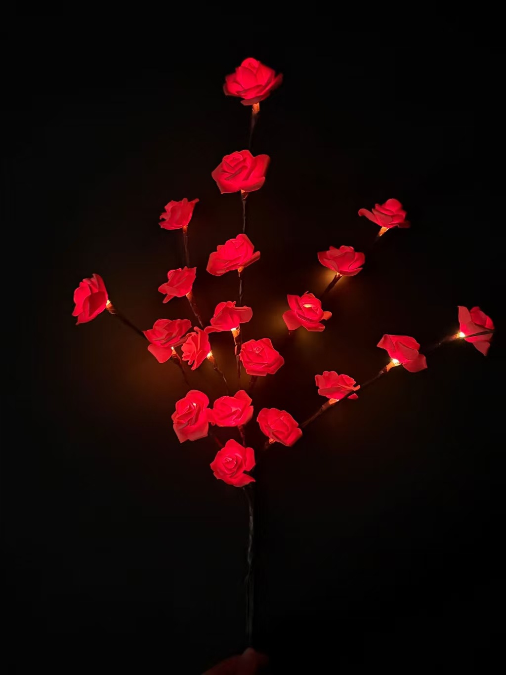 Lampe branche d'arbre à roses rouges, 20 lampes à piles, lumière chaude.