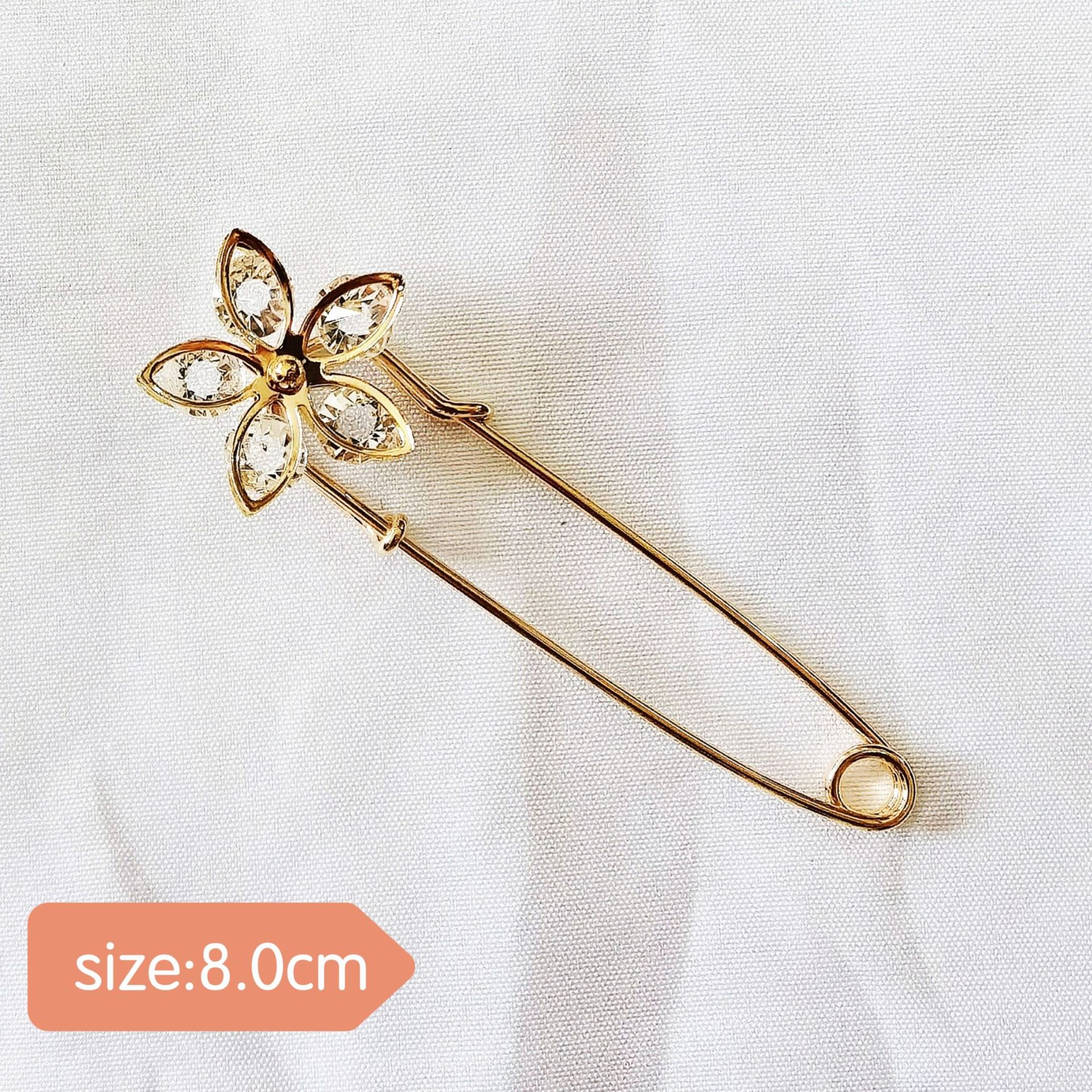 Pin 11#Aguja de oro de cinco flores, 8 cm.