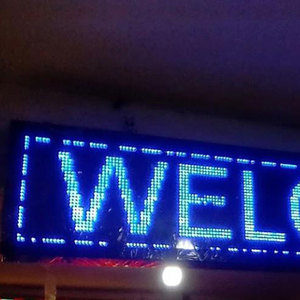 Открытый полноцветный цифровой светодиодный экран с Wi-Fi-управляемым движущимся сообщением для рекламы - Product Image 2