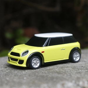 1/76ミニ電気自動車ターボレーシングRCRTR2.4G 2WD大人のクリスマスギフト用の完全比例制御LED軽自動車モデル