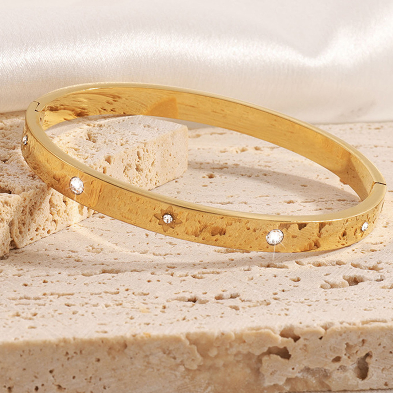 Pulsera estrella de ocho puntas de oro