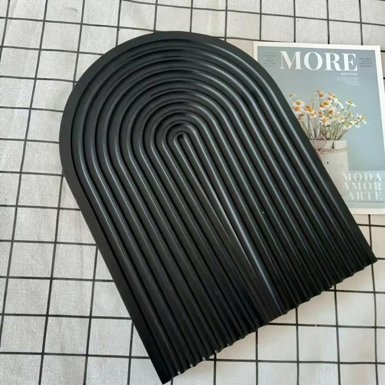 Black pine oval shape, 32*24*2 mm