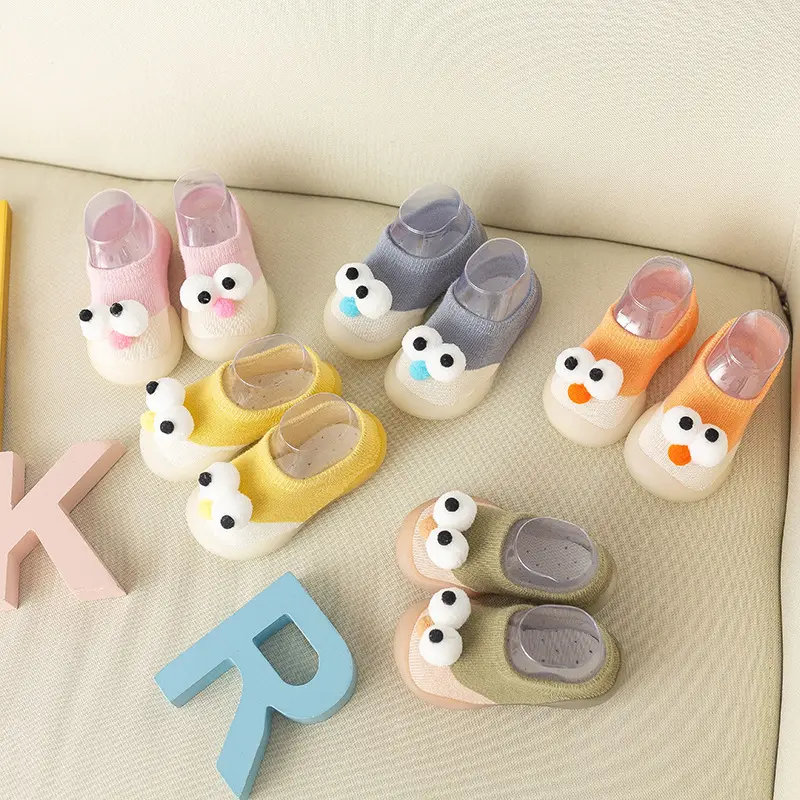 Enfants chaussures antidérapantes nouveau-nés bébé coton chaussettes de sol antidérapantes bébé semelle en caoutchouc dessin animé chaussettes d'intérieur nourrissons