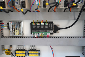 标志-CNC A2-系列木材CNC Router (1325/1530/2030/2040): 用于圆柱形材料加工的侧面旋转 - Product Image 5