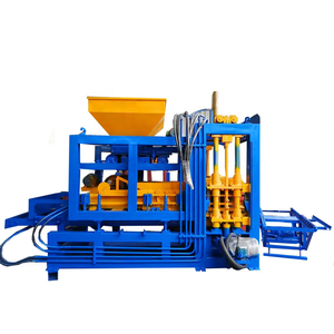 Máquina de moldeo de hormigón de cemento de enclavamiento hidráulico, máquina de fabricación de ladrillos de bloques huecos automática eléctrica de QT4-15 - Product Image 4