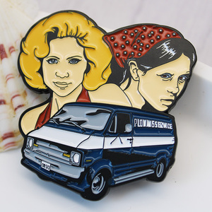 Trung Quốc Nhà sản xuất tùy chỉnh Mỹ nhân vật phim kim loại <span class=keywords><strong>pin</strong></span> phù hiệu cậu bé người đàn ông tình yêu niềm tự hào gay mềm men ve áo <span class=keywords><strong>pin</strong></span> cho người hâm mộ - Product Image 3