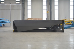 Hot Sell Logistic Yard Ramps <strong>Loading</strong> Folding Adjustable Ramp Fixed Dock Leveler for <strong>Container</strong> <strong>Unloading</strong> - Product Image 4