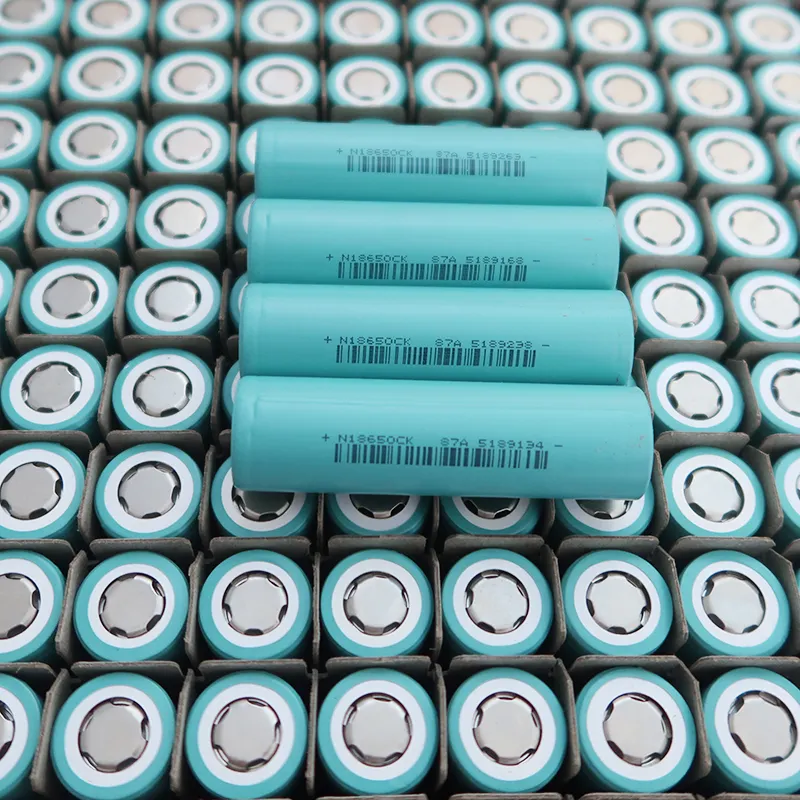 Batteria calda ricaricabile dello ione 2200 del litio della cima piana 2500mAh 3.7 mAh 2000mah dello li-ione 3500 V di vendita calda 2600mAh 18650 mAh